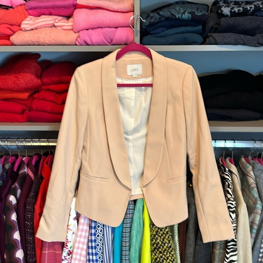Loft pale peach colored open front blazer size 0